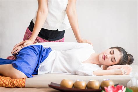 Thai Massage and Pain Relief: The Power of the Magic Touch